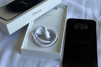 Apple iPhone 14 Pro Max  512 GB  Silver UNLOCKED